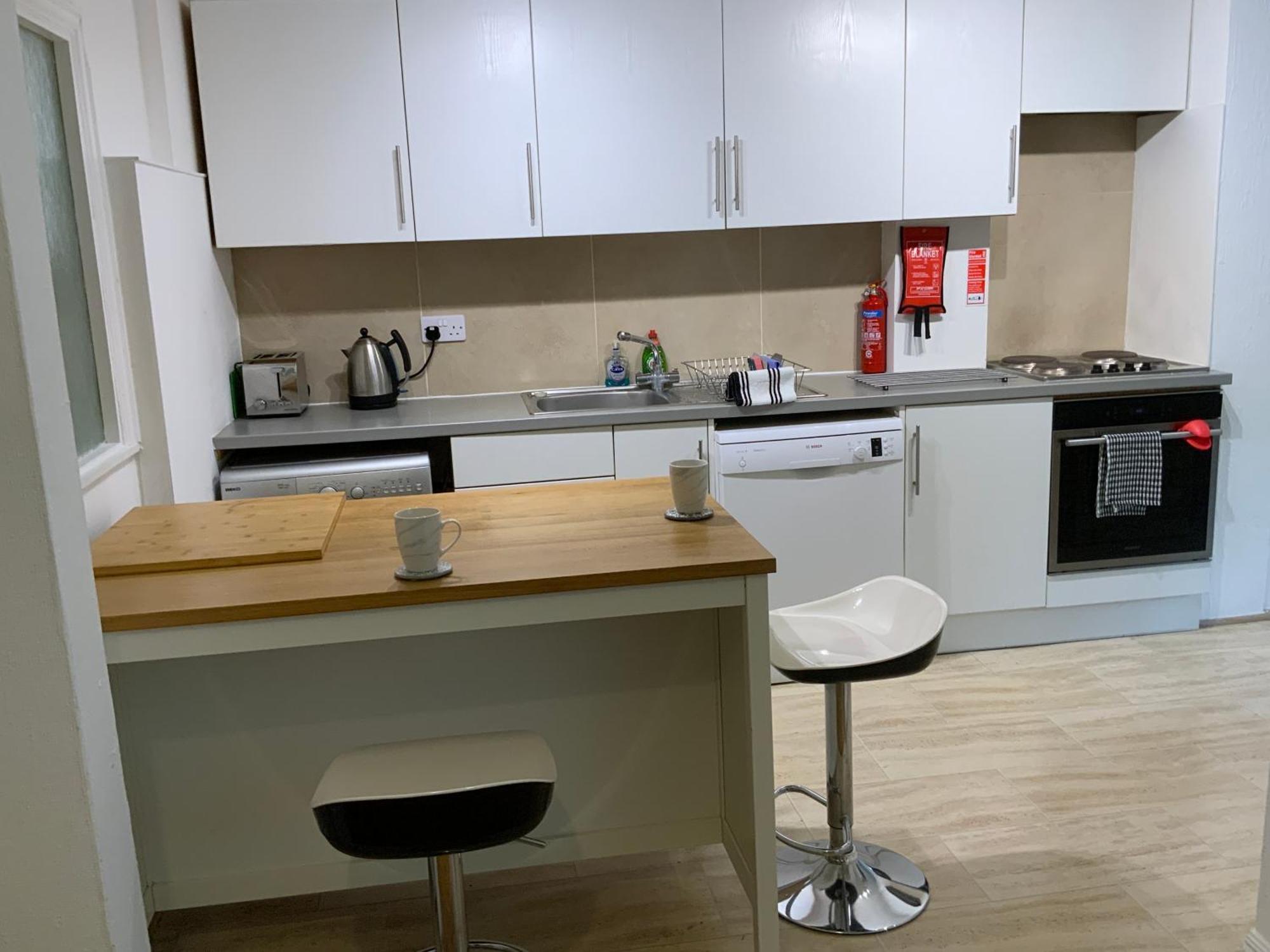 Right By Leigh Broadway Private Garden Large Ground Fl Apt Southend-on-Sea Exterior photo